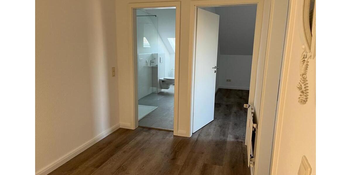 Etagenwohnung Pinnow - 2.5 Zimmer, 80 m&sup2;, 800&euro; | Angebot:26278629