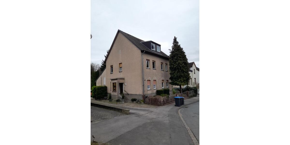 3-Familienhaus mit großem Gartengrundstück in Fröndenberg- Langsc 15 zimmer