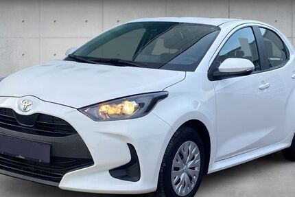 Toyota Yaris 13.674 km 15.550 &euro; Wertheim 97877