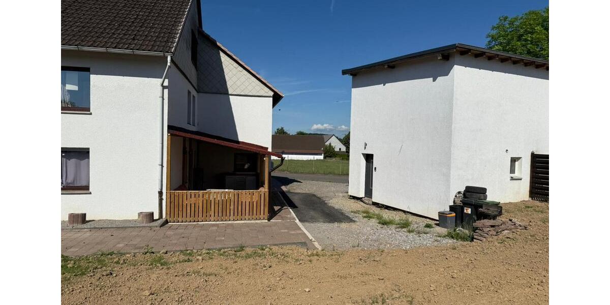 Einfamilienhaus Niederzier - 9 Zimmer, 270 m&sup2;, 170.000&euro; | Angebot:24506455