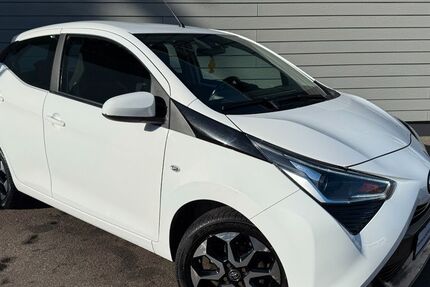 Toyota Aygo (X) 96.394 km 9.950 € Neumünster 24536