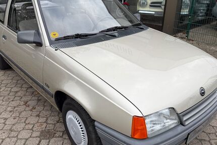Opel Kadett 100.000 km 2.950 € Beverstedt 27616