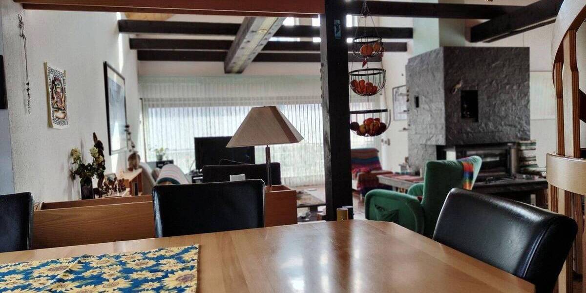 Modernes Einfamilienhaus mit ELW, offenem Kamin und großem Balkon - großzügig und lichtdurchflutet 4 zimmer