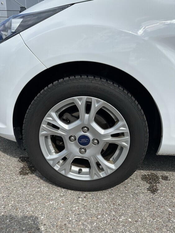 Ford Fiesta 116.400 km 4.300 € Freising 85350