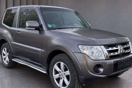 Mitsubishi Pajero 174.900 km 14.800 &euro; Dresden 01108