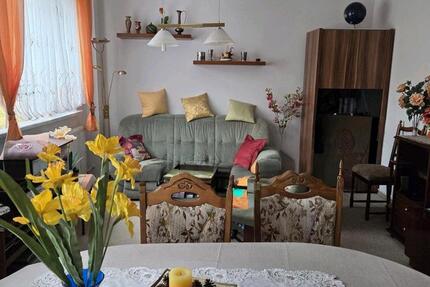 2 Raum Wohnung mit Möbeln zimmer