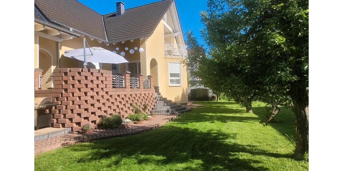 Einfamilienhaus Breidenbach - 8 Zimmer, 207 m&sup2;, 475.000&euro; | Angebot:26764444