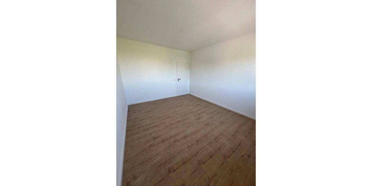Etagenwohnung Neubrandenburg Datzeberg - 3 Zimmer, 69 m&sup2;, 650&euro; | Angebot:26434534