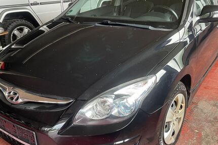 Hyundai i30 117.000 km 2.700 € Baden-Württemberg - Hechingen 72379