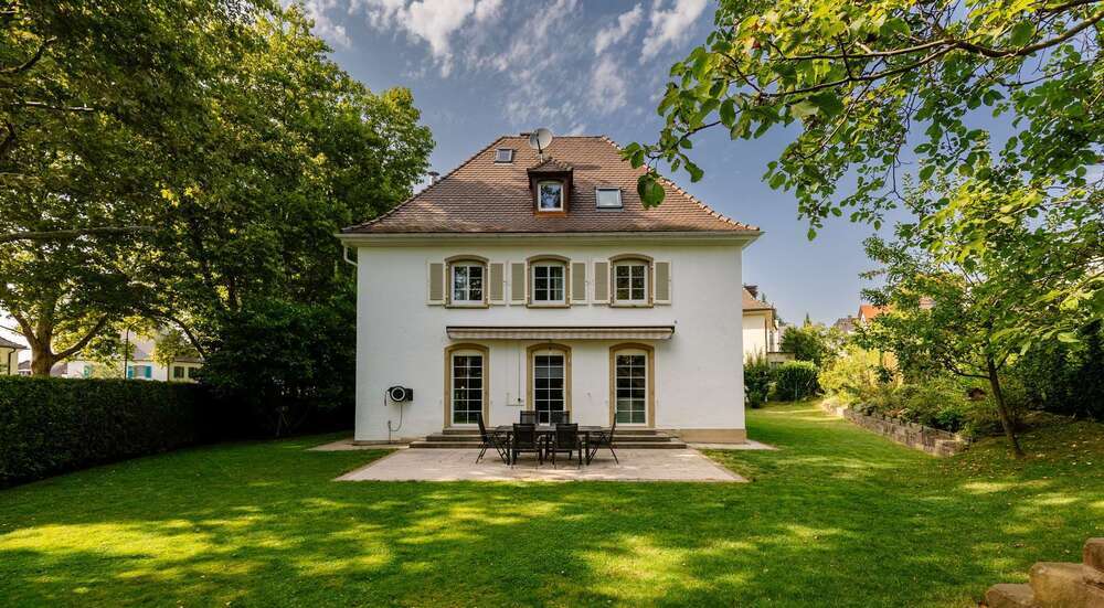 Haus zum Kaufen in Freiburg im Breisgau 2.150.000 € 240 m² 8 zimmer