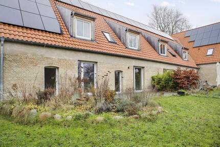 Zur Miete: Familienidyll in ländlicher Lage - Reihenendhaus mit Garten, Terrasse und jeder Menge Platz 6 zimmer