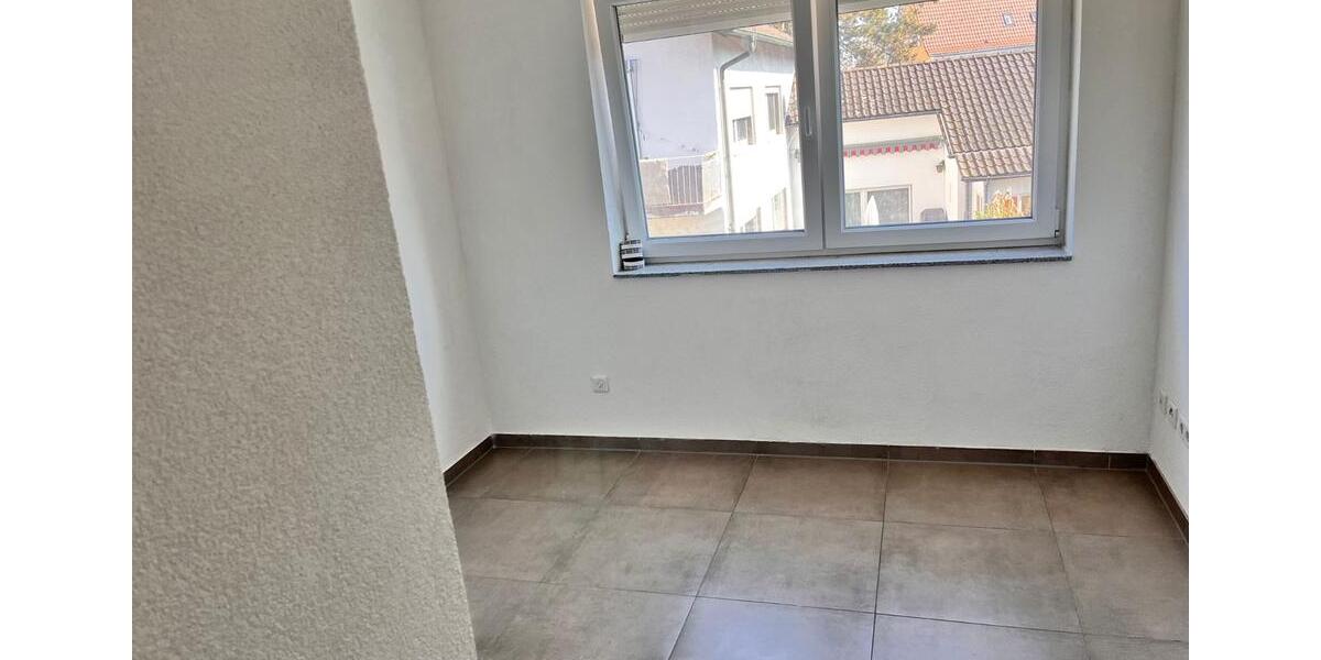 Etagenwohnung Bad Säckingen - 4 Zimmer, 100 m&sup2;, 1.180&euro; | Angebot:25398901