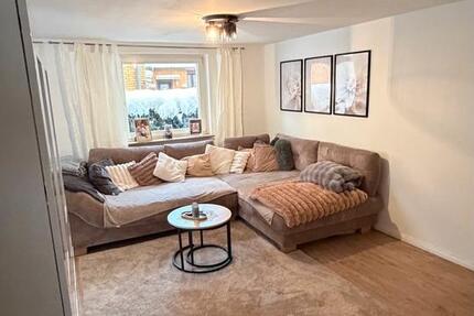 Charmante 2,5 Zimmer-Bungalowwohnung mit großem Garten & Terrasse 2.5 zimmer