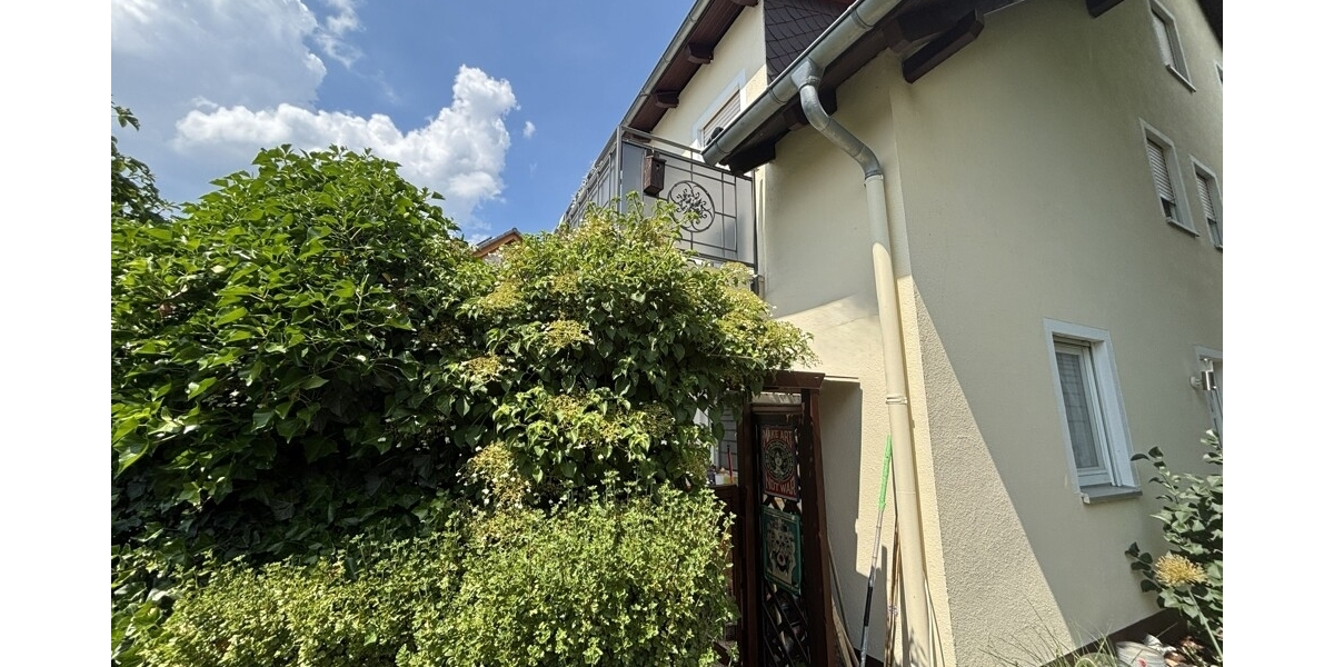 Wohnen wie im eigenen Haus: Gepflegtes Quattrohaus-Viertel (rechtlich Eigentumswohnung) in Coswig - Maisonettenwohnung Coswig | Angebot:27082773