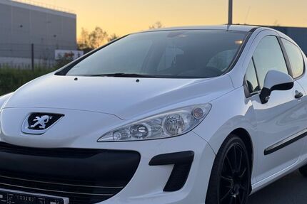 Peugeot 308 170.000 km 2.990 &euro; Bottrop 46238