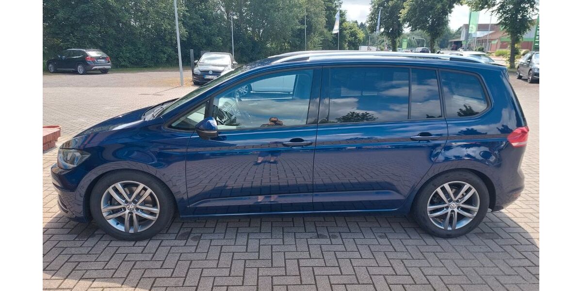 VW Touran 261.000 km 9.499 &euro; Bremervörde 27432