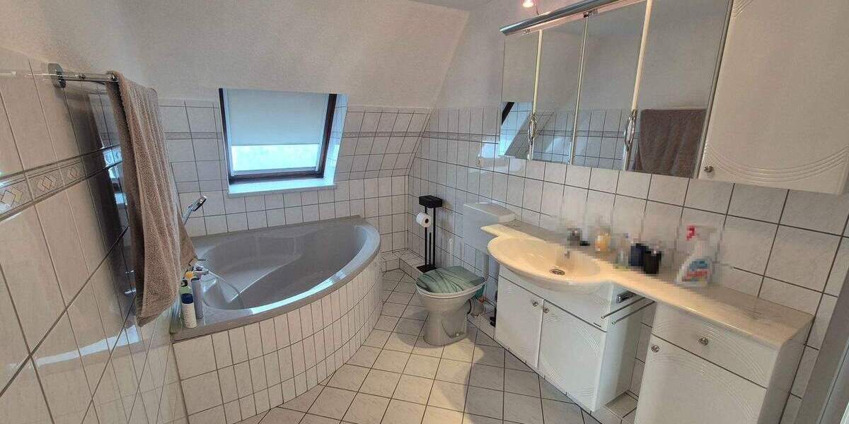 Doppelhaushälfte Sternberg - 5 Zimmer, 137 m&sup2;, 229.000&euro; | Angebot:25663710