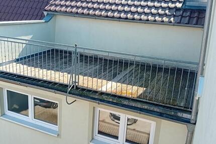 Einfamilienhaus mit großem Balkon und Kfz Stellplatz zu vermieten 3 zimmer