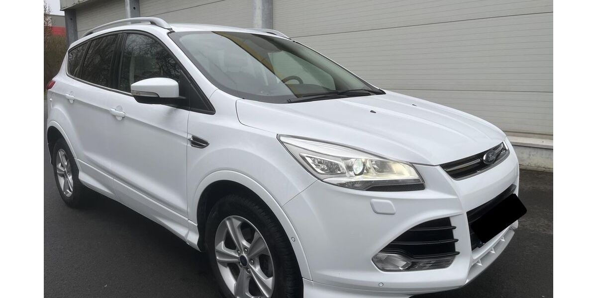 Ford Kuga 79.000 km 10.900 &euro; Kassel 34130