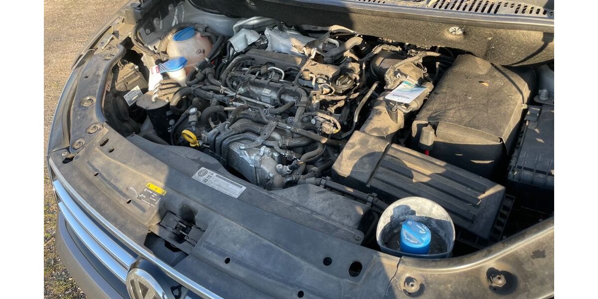 VW Caddy 88.431 km 19.500 &euro; Halle (Saale) 06116