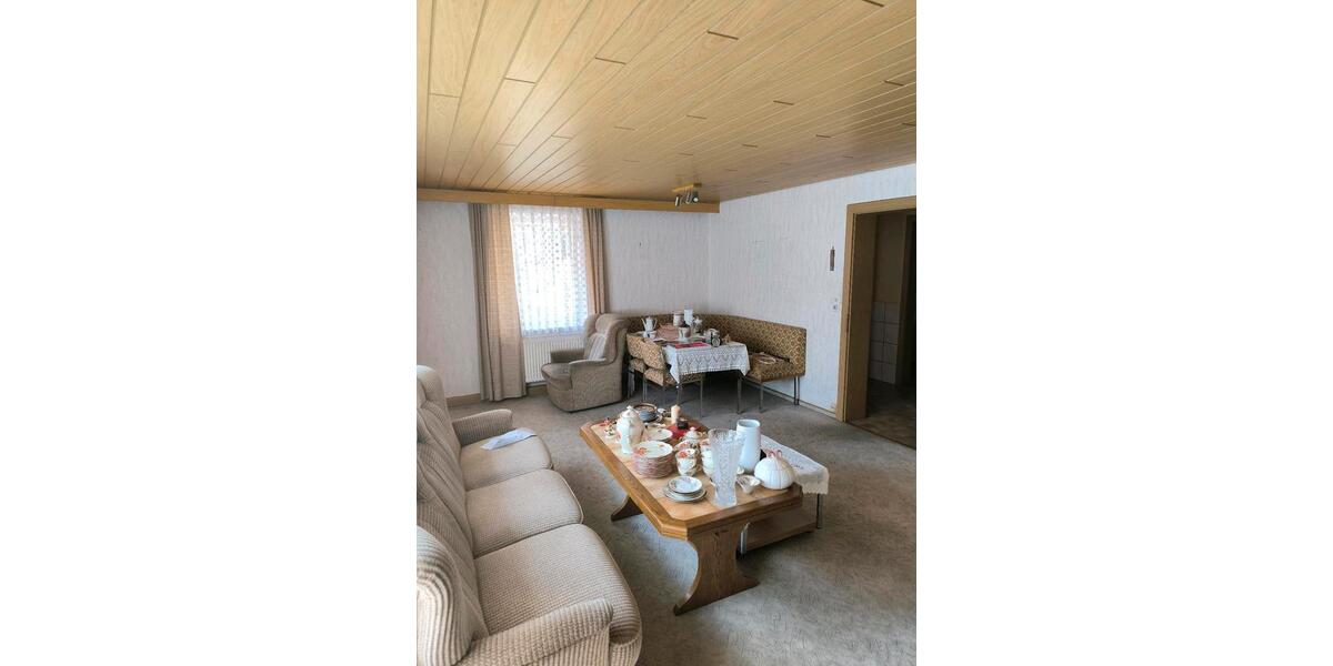 Doppelhaushälfte Wunsiedel - 4 Zimmer, 130 m&sup2;, 99.999&euro; | Angebot:26763214
