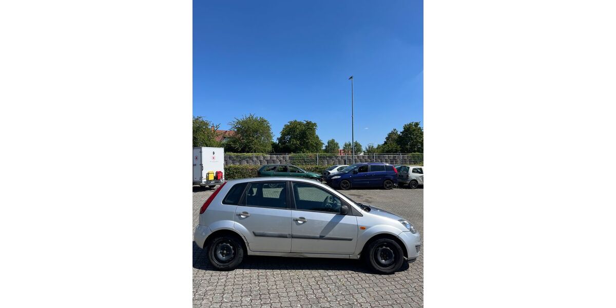 Ford Fiesta 179.067 km 600 &euro; Ronneburg 63549