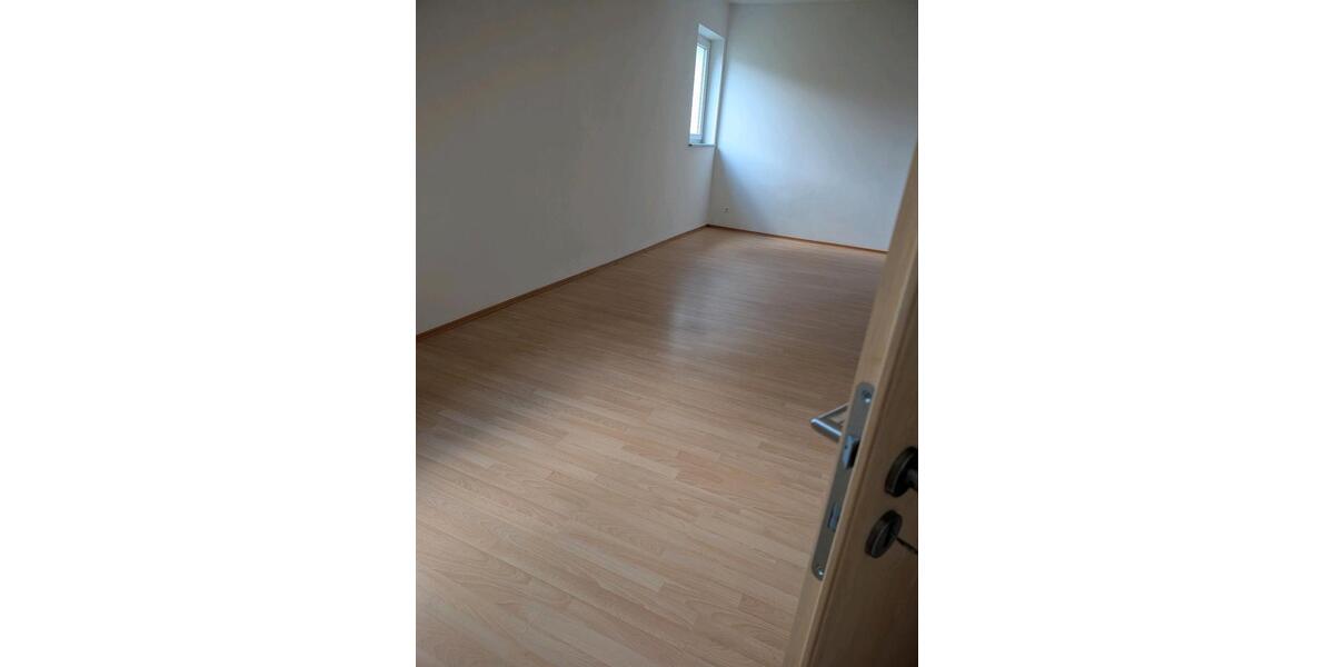 Hochparterre Regensburg Galgenberg - 4 Zimmer, 2.150&euro; | Angebot:22105657