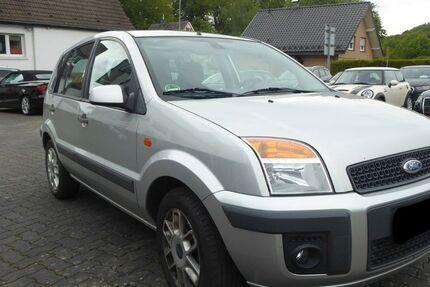 Ford Fusion 156.000 km 3.200 &euro; Wiehl 51674