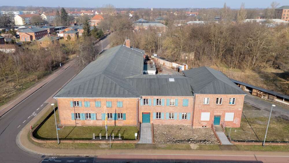 Gewerbeobjekt Brandenburg Kirchmöser Dorf - 4.000&euro; | Angebot:24830391