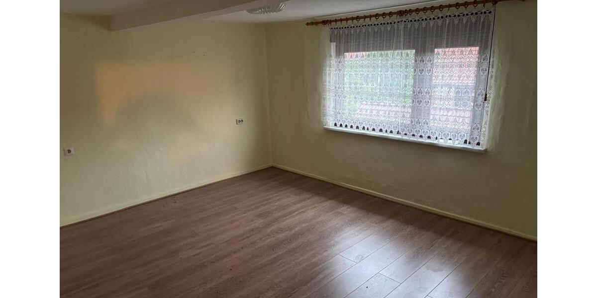 Doppelhaushälfte Geratal - 5 Zimmer, 104 m&sup2;, 57.000&euro; | Angebot:27164465