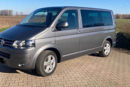 VW T5 Caravelle 156.442 km 17.550 &euro; Riedstadt 64560