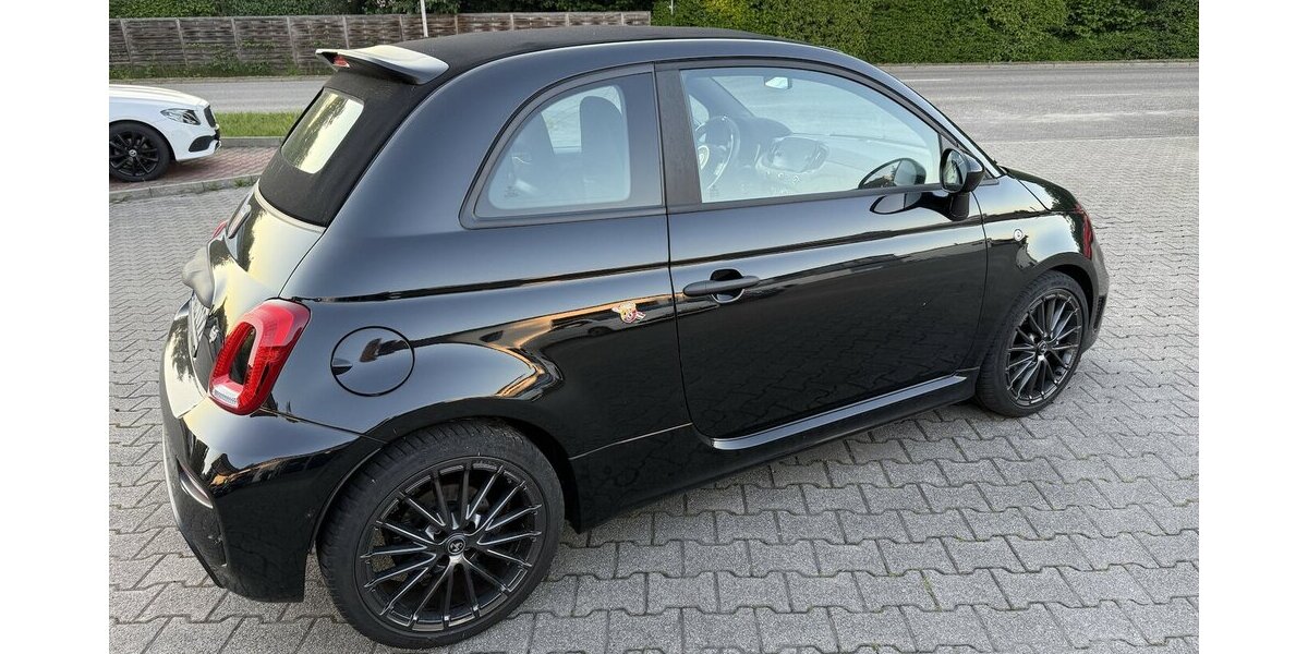 Abarth 695C 1.4* Cabrio,unfallfrei,1.Hand,Automatik* 22.000 km 29.850 &euro; Schorndorf 73614