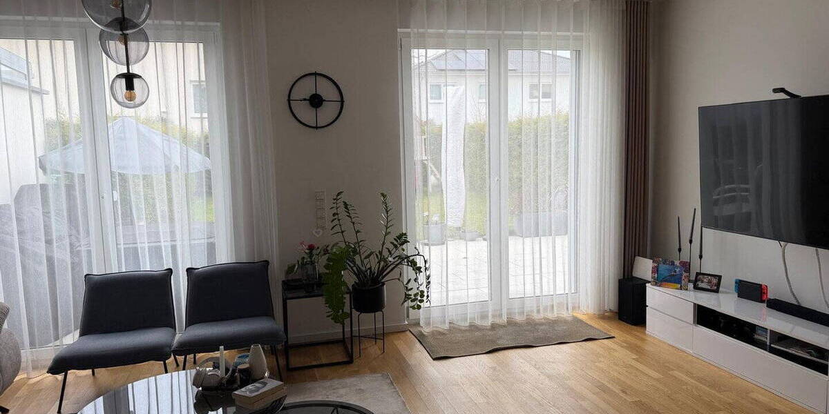 Doppelhaushälfte Stahnsdorf - 5 Zimmer, 165 m&sup2;, 3.700&euro; | Angebot:26141189
