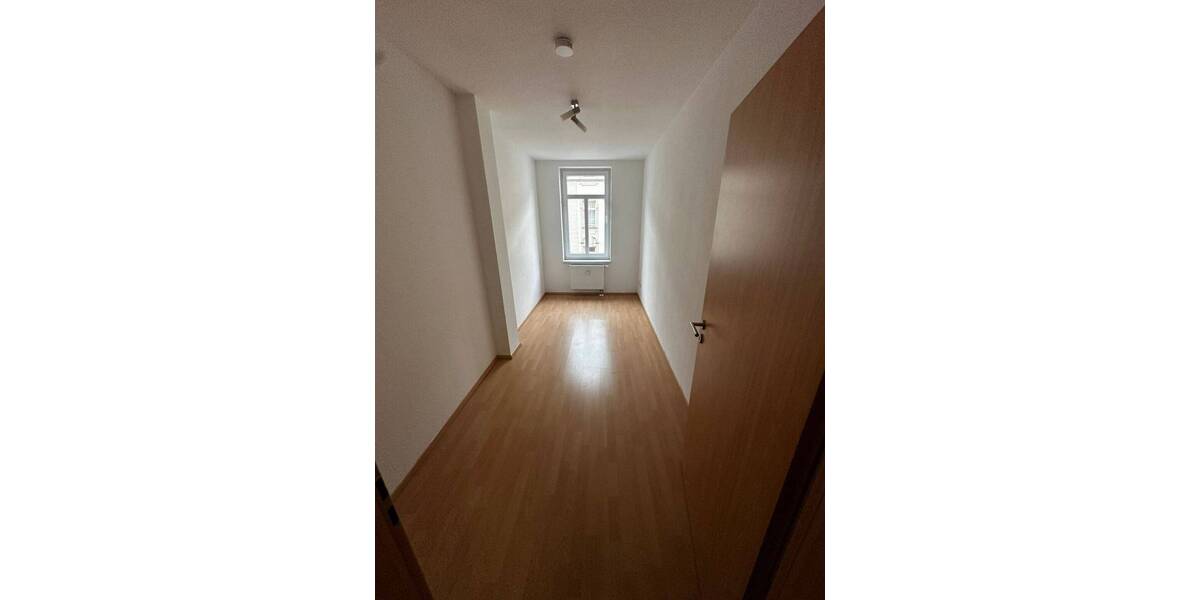 Zimmer Weißenfels - 4 Zimmer, 87 m&sup2;, 555&euro; | Angebot:26170805