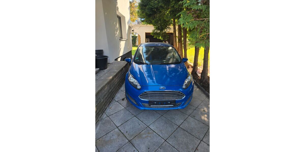 Ford Fiesta 13.900 km 5.300 &euro; Hameln 31785