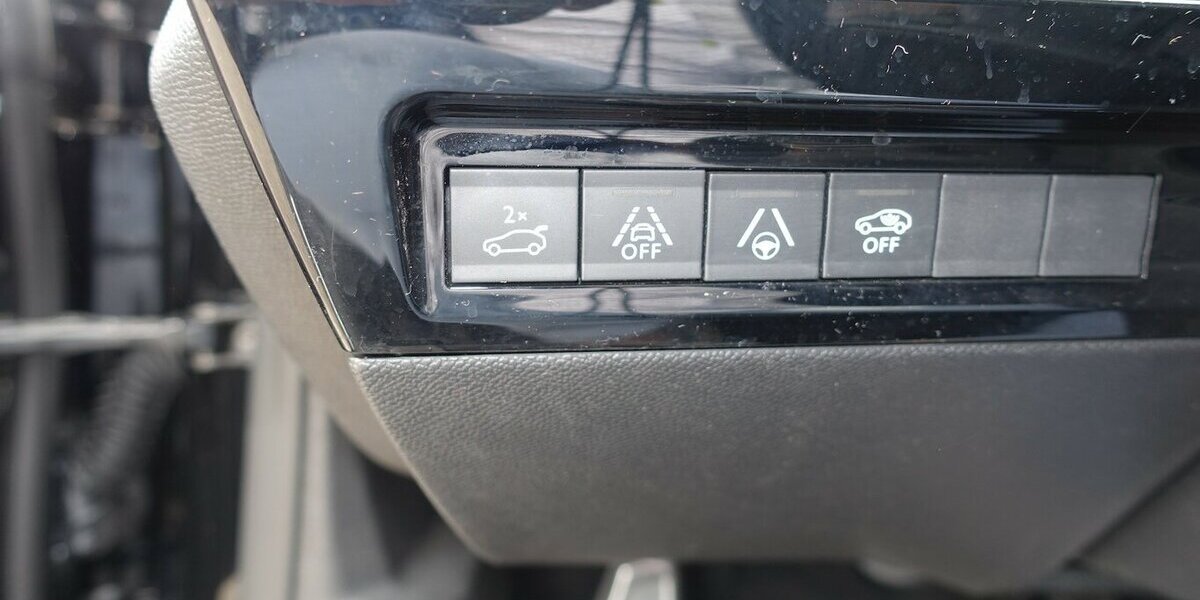 Peugeot 508 SW GT Pano AHK 8x Alu Kamera PDC LED 105.500 km 18.950 &euro; Neumarkt/OPf 92318