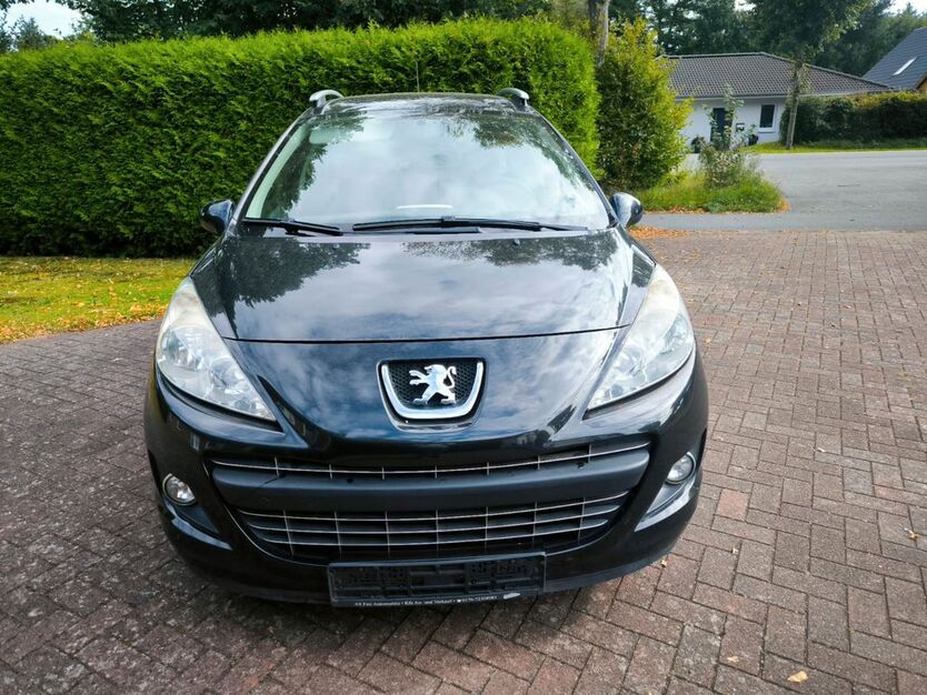Peugeot 207 204.000 km 1.299 € wiemersdorf 24649