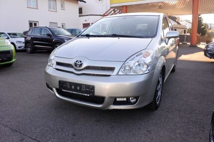 Toyota Corolla Verso 150.000 km 3.999 &euro; Wangen 88239
