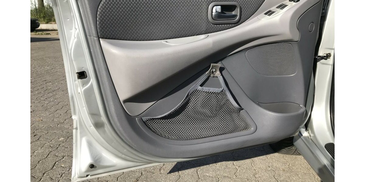 Nissan Almera Tino Luxury für kleines Geld 189.500 km 1.499 &euro; Hamburg 22339