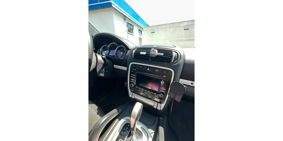 Porsche Cayenne 162.479 km 14.900 &euro; Leipzig 04109