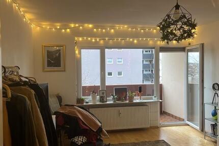 1-Zi.-Wohnung in Würzburg-Lengfeld + Balkon + Parkplatz + Keller 1 zimmer