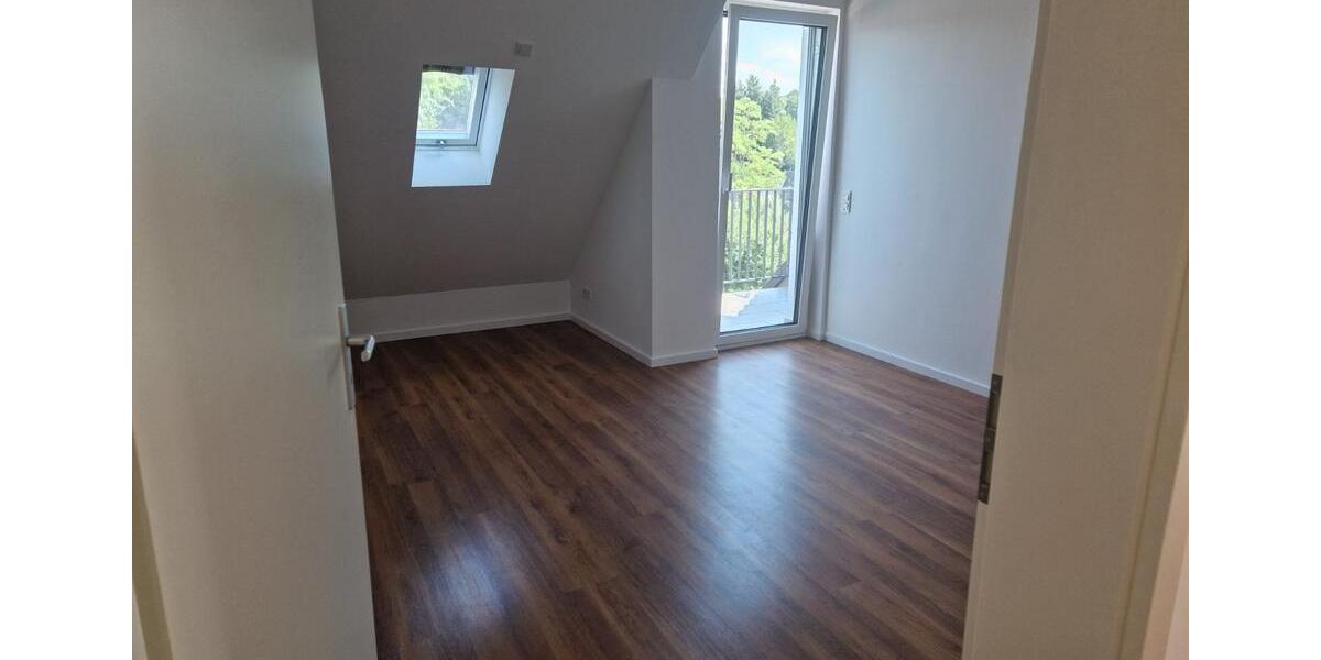 NeubauGeschmackvolle 3-Zimmer-Penthouse Wohnung Terrass+ Aufzug 3 zimmer