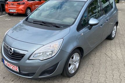Opel Meriva 100.000 km 5.800 € Köln 50739