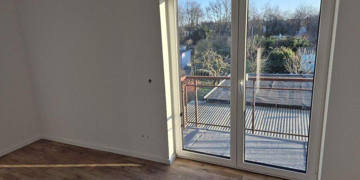 Reihenendhaus Mönchengladbach Windberg - 9 Zimmer, 200 m&sup2;, 2.350&euro; | Angebot:24735774