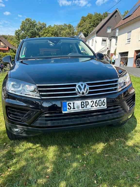 VW Touareg 146.000 km 24.750 € Freudenberg 57258