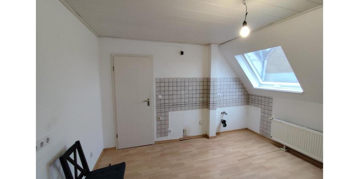 Dachgeschoßwohnung Hamm - 4 Zimmer, 95 m&sup2;, 595&euro; | Angebot:25931907