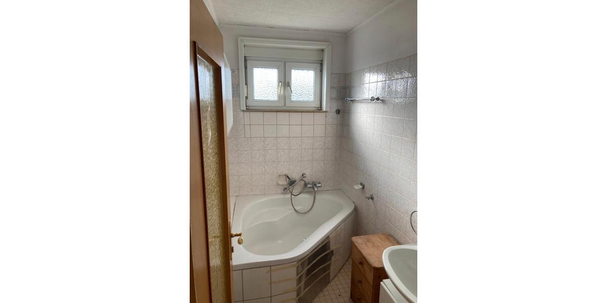 Mehrfamilienhaus, Wohnhaus Uelzen - 5 Zimmer, 136 m&sup2;, 159.000&euro; | Angebot:26877861
