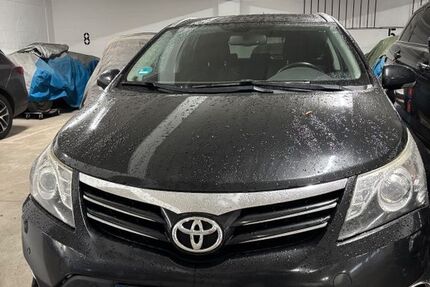 Toyota Avensis 303.958 km 4.450 &euro; Hamburg 22455
