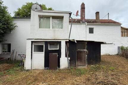 Imposantes Baugrundstück zur vielseitigen Nutzung in zentraler Lage von Wiesbaden-Dotzheim zimmer