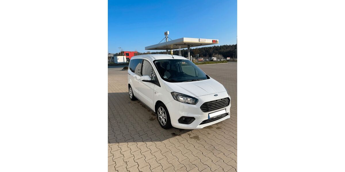 Ford Tourneo Courier 122.000 km 8.500 &euro; Braunschweig 38114